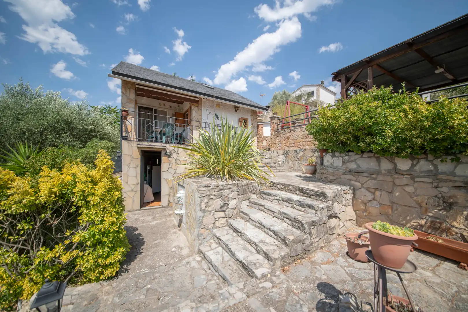 Außenansicht von Country house zum Verkauf in La Torre de Claramunt mit Privatgarten, Terrasse und Möbliert