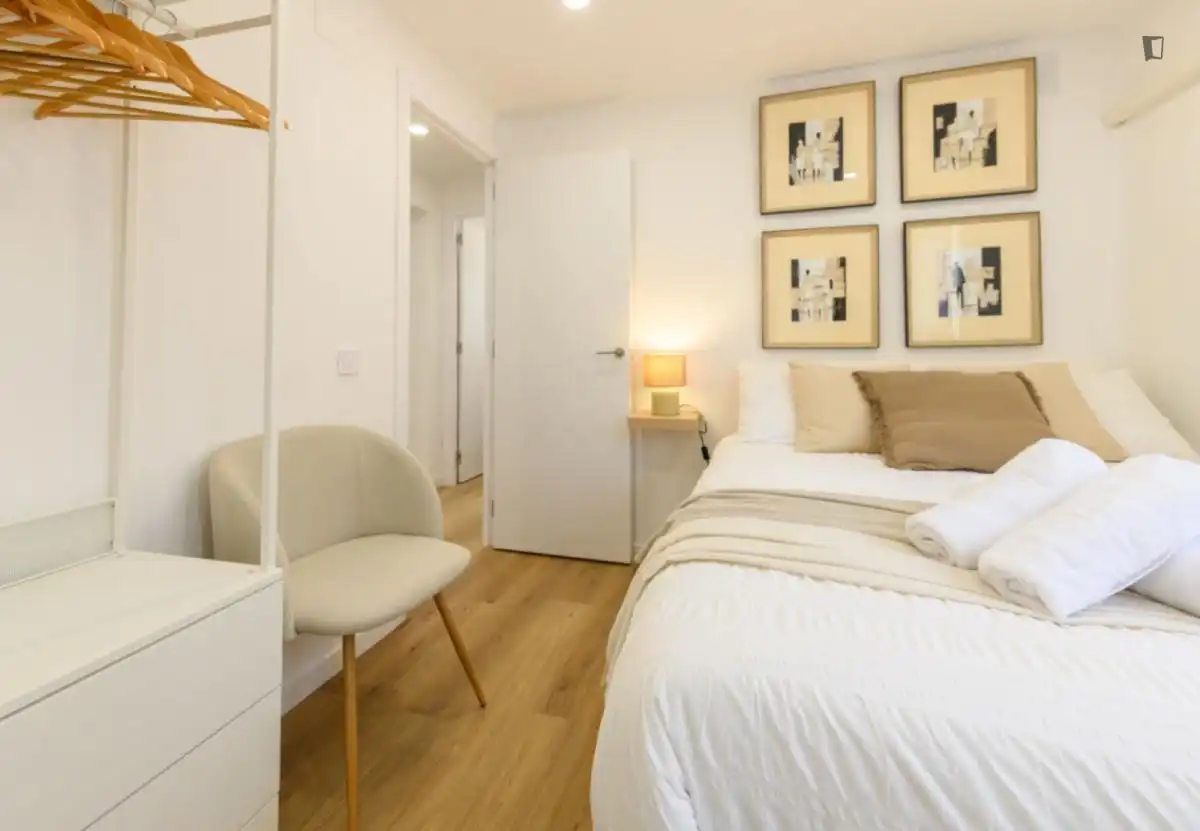 Habitación de Apartamento de alquiler en Madrid con Aire acondicionado, Calefacción y Amueblado
