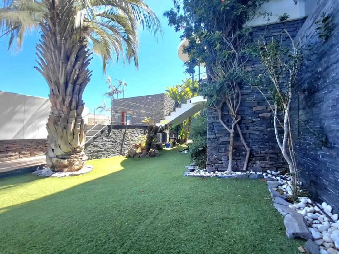 Vista exterior de Casa o xalet en venda en Güímar amb Terrassa, Traster i Piscina
