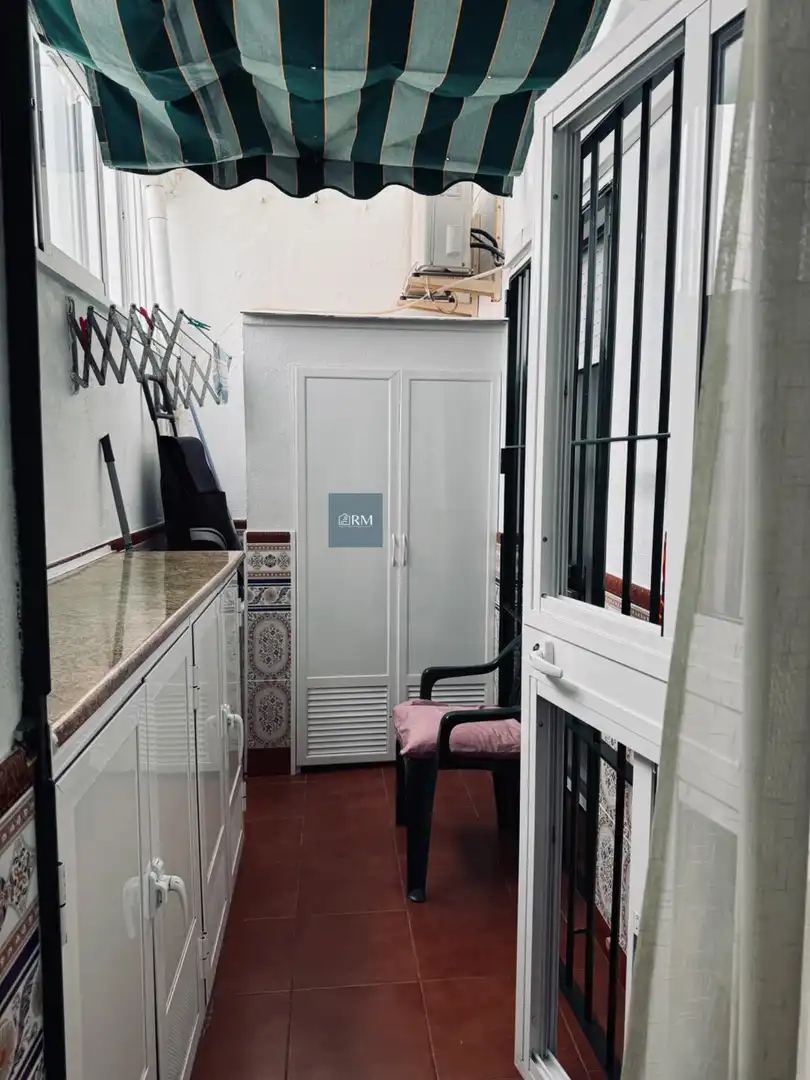 Kitchen of Flat for sale in Sanlúcar de Barrameda  with Air Conditioner, Heating and Parquet flooring