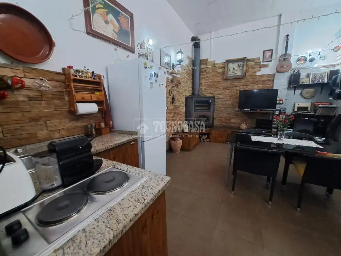 Cocina de Casa adosada en venta en María de Huerva con Aire acondicionado, Calefacción y Jardín privado