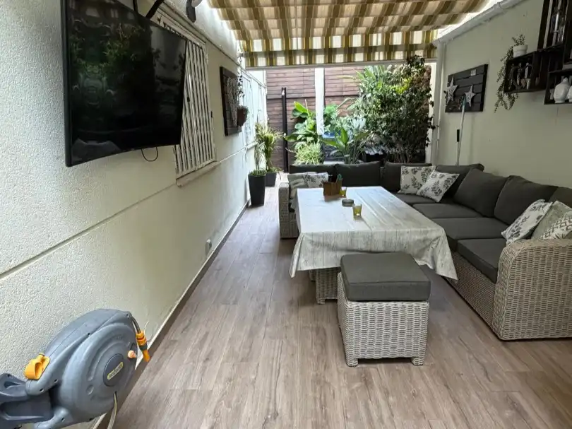 Piso con jardín en venta en Carrer de Montserrat Roig 4, imagen 3