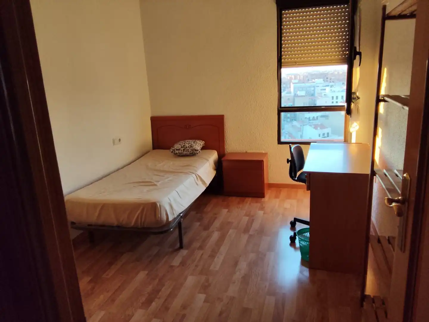 Dormitori de Pis en venda en Albacete amb Calefacció, Parquet i Terrassa