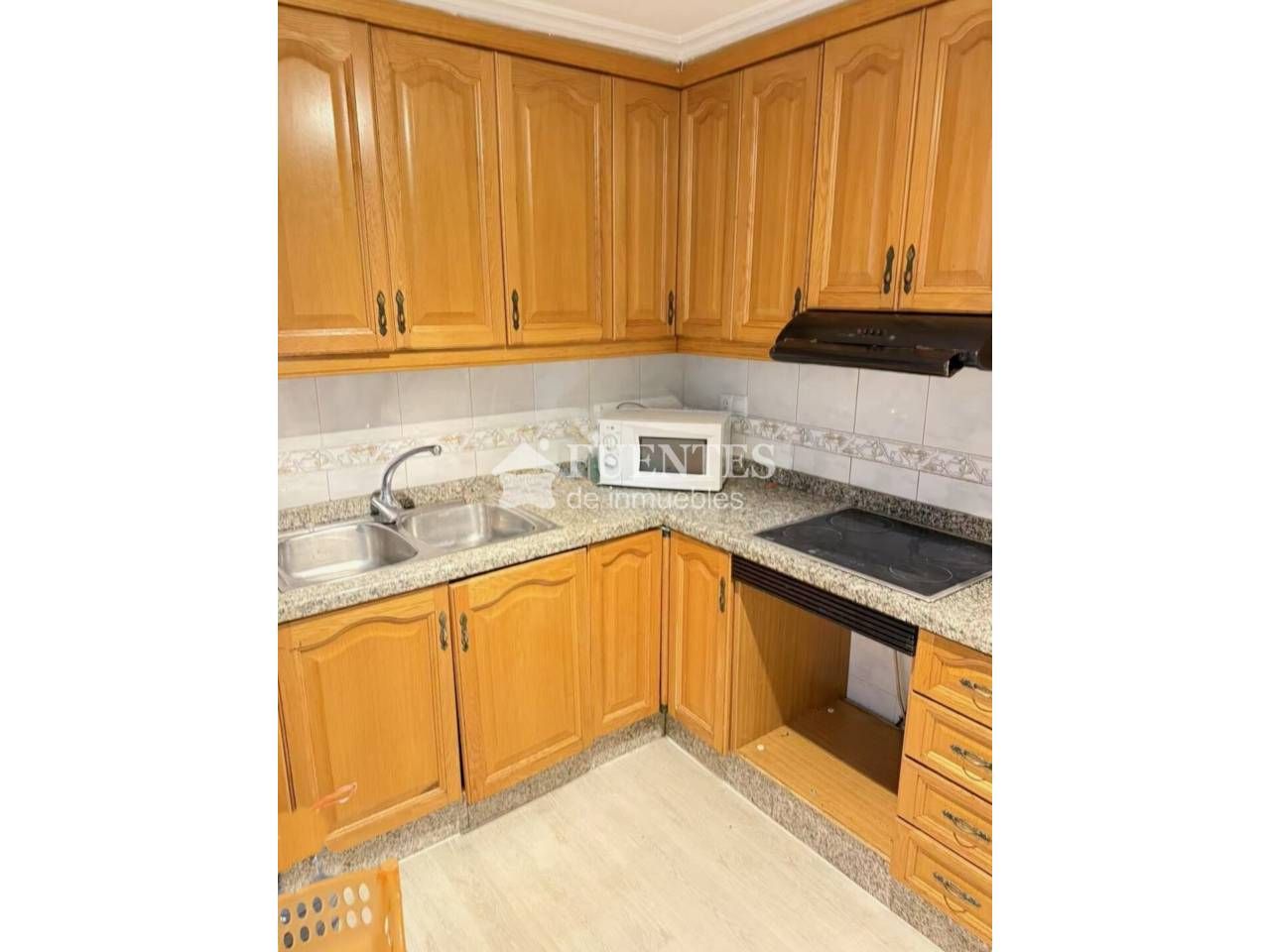 Kitchen of Flat for sale in Elche / Elx  with Furnished