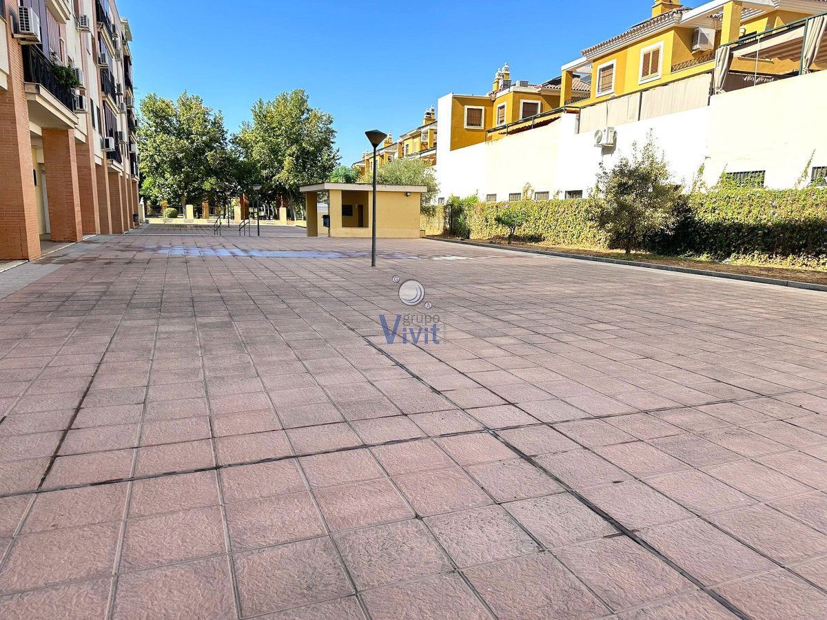 Exterior view of Attic for sale in Alcalá de Guadaira  with Air Conditioner, Terrace and Storage room