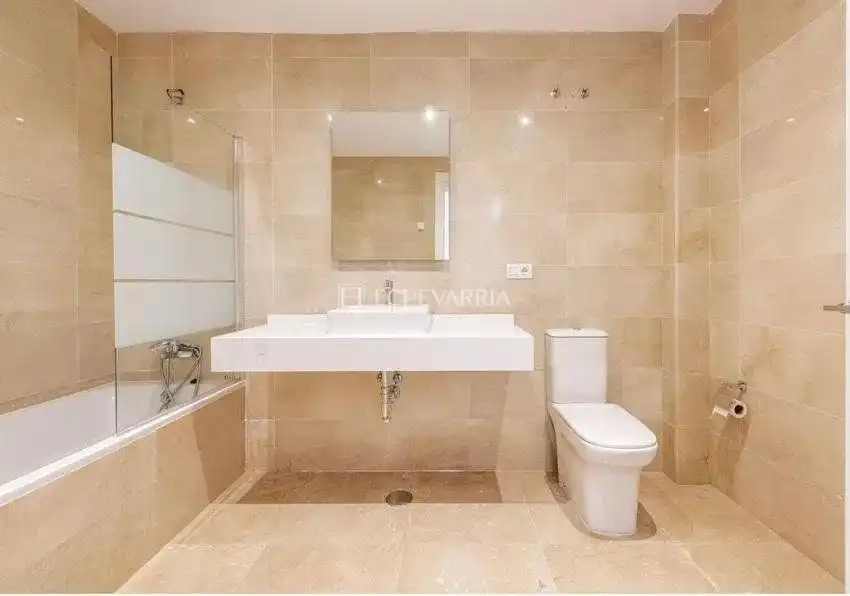 Baño de Casa o chalet en venta en Marbella con Jardín privado, Terraza y Trastero
