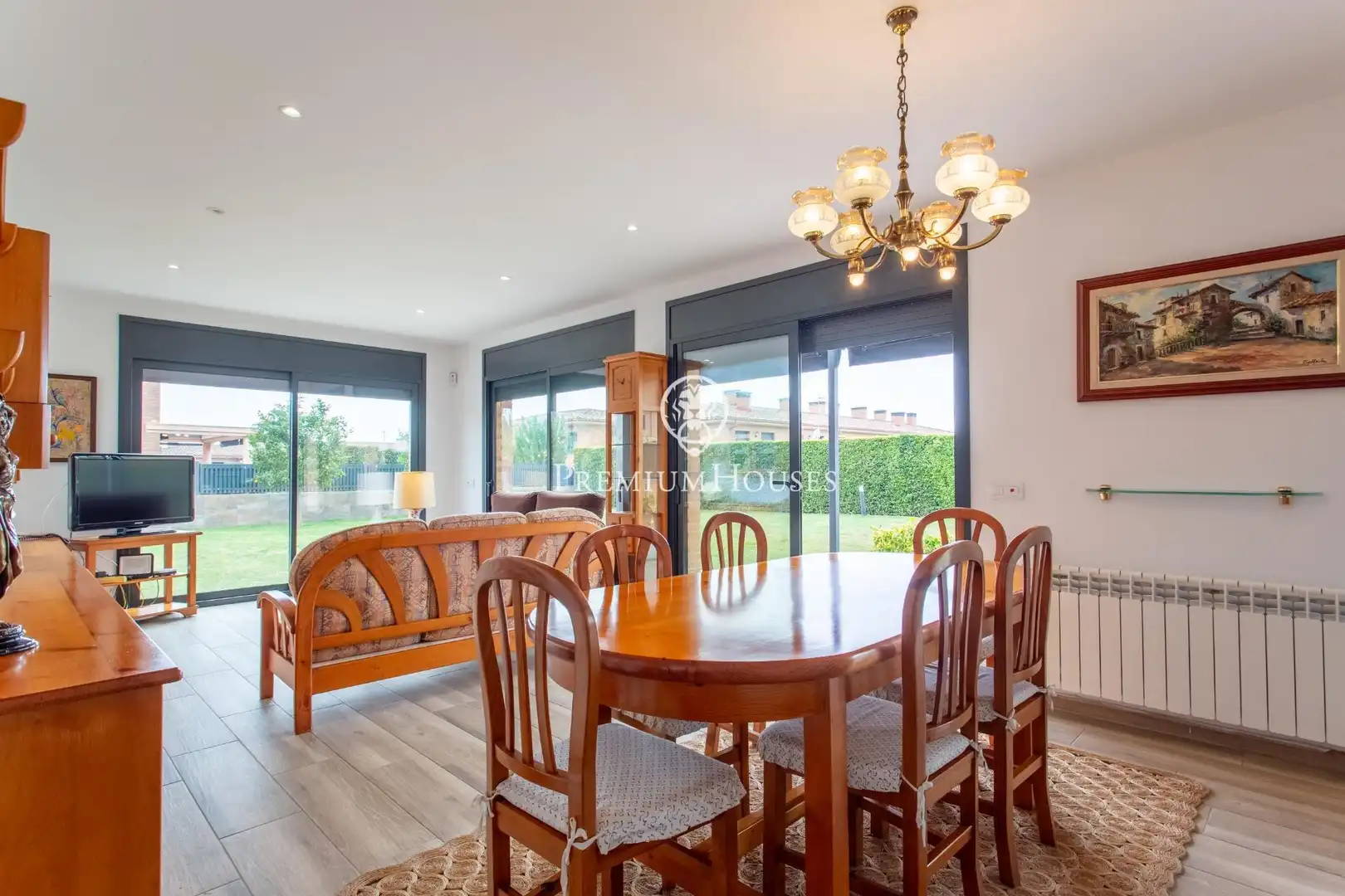 Menjador de Casa o xalet en venda en Cabrera de Mar amb Calefacció, Jardí privat i Parquet