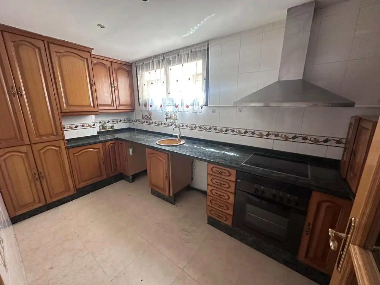 Cocina de Piso en venta en Castellón de la Plana / Castelló de la Plana con Calefacción