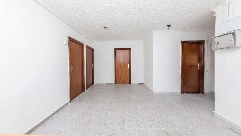 Flat for sale in L'Hospitalet de Llobregat