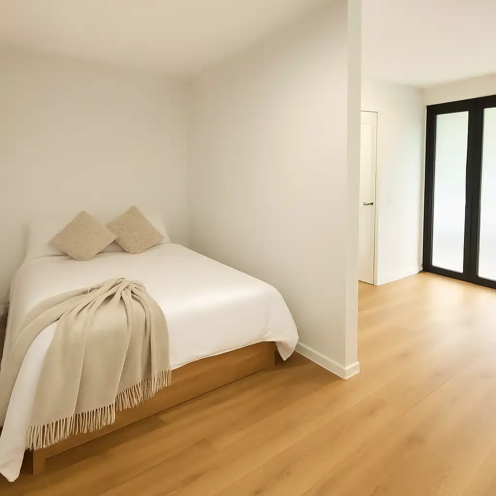 Bedroom of Study for sale in Cornellà de Llobregat  with Parquet flooring, Furnished and Alarm