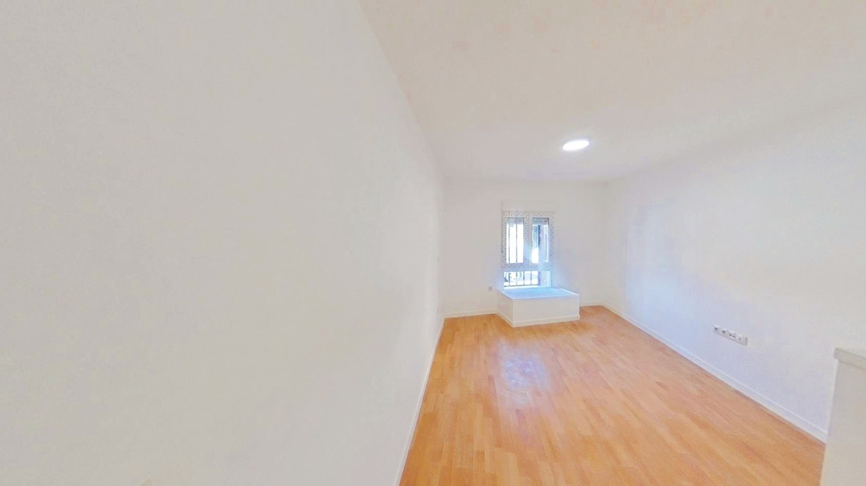 Bedroom of Duplex for sale in  Madrid Capital  with Heating and Oven