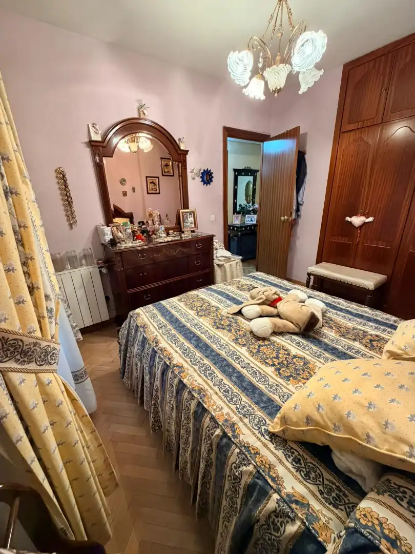 Bedroom of Flat for sale in Madrid  with Air Conditioner, Heating and Terrace