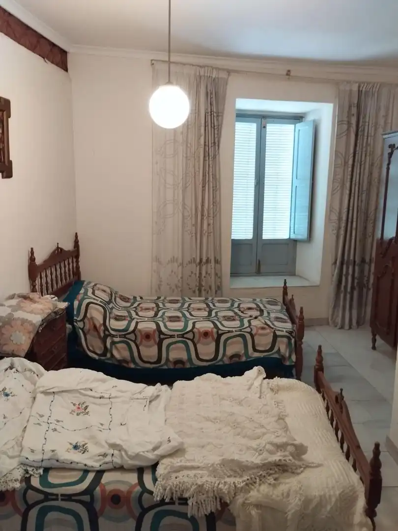Dormitori de Casa o xalet en venda en Porcuna amb Calefacció, Jardí privat i Terrassa