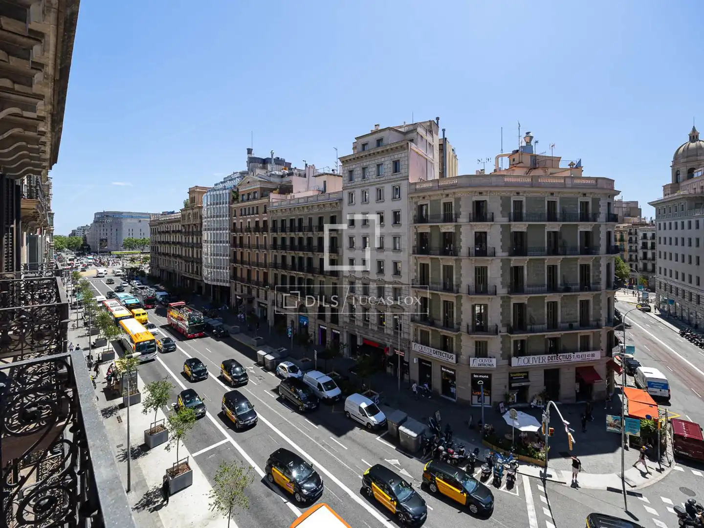 Außenansicht von Wohnung zum Verkauf in Barcelona mit Klimaanlage, Heizung und Parkett