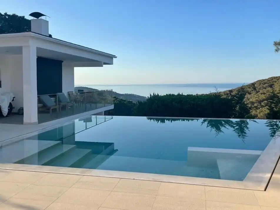 Haus mit Pool zum Verkauf in Passatge Clavells 2