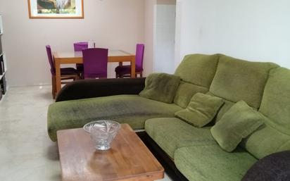 Living room of Flat for sale in Rubí  with Air Conditioner and Balcony