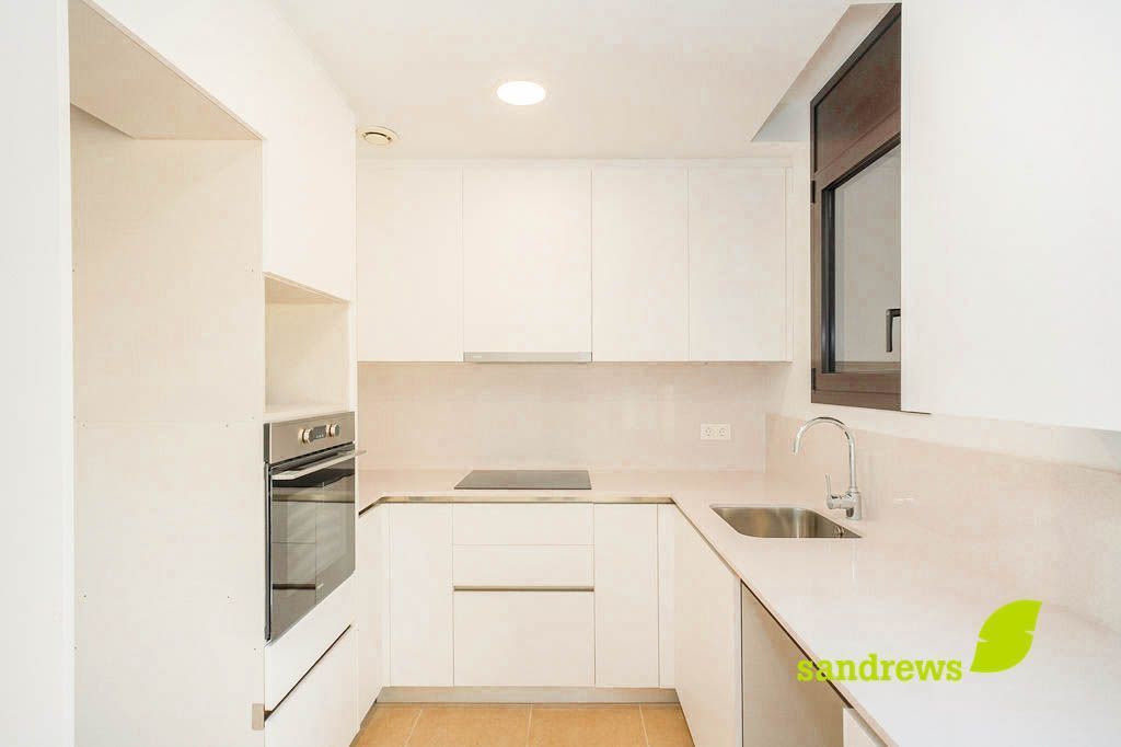 Cuina de Casa adosada en venda en Darnius amb Calefacció i Jardí privat