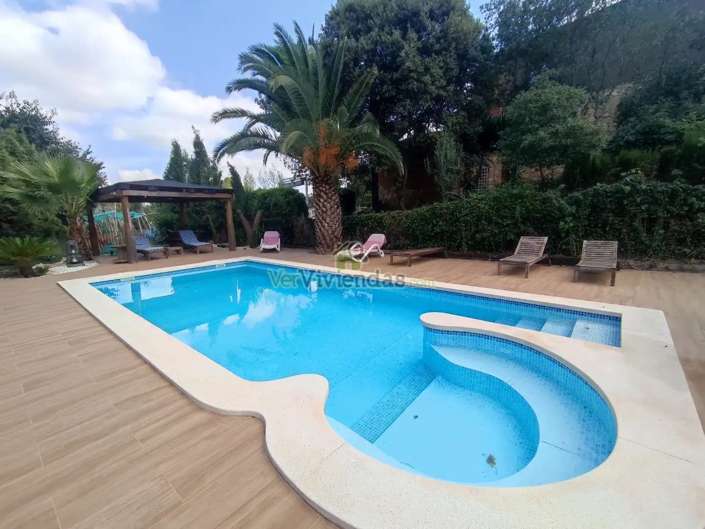 Swimming pool of Houses for sale in Vallirana, Barcelona