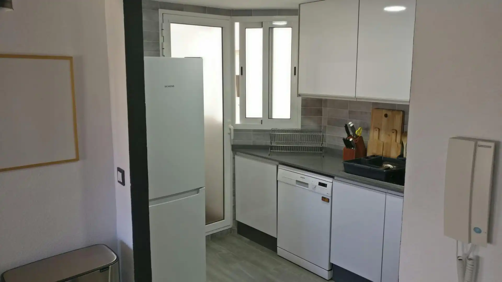 Cocina de Piso para compartir en Valencia con Aire acondicionado, Amueblado y Lavadora