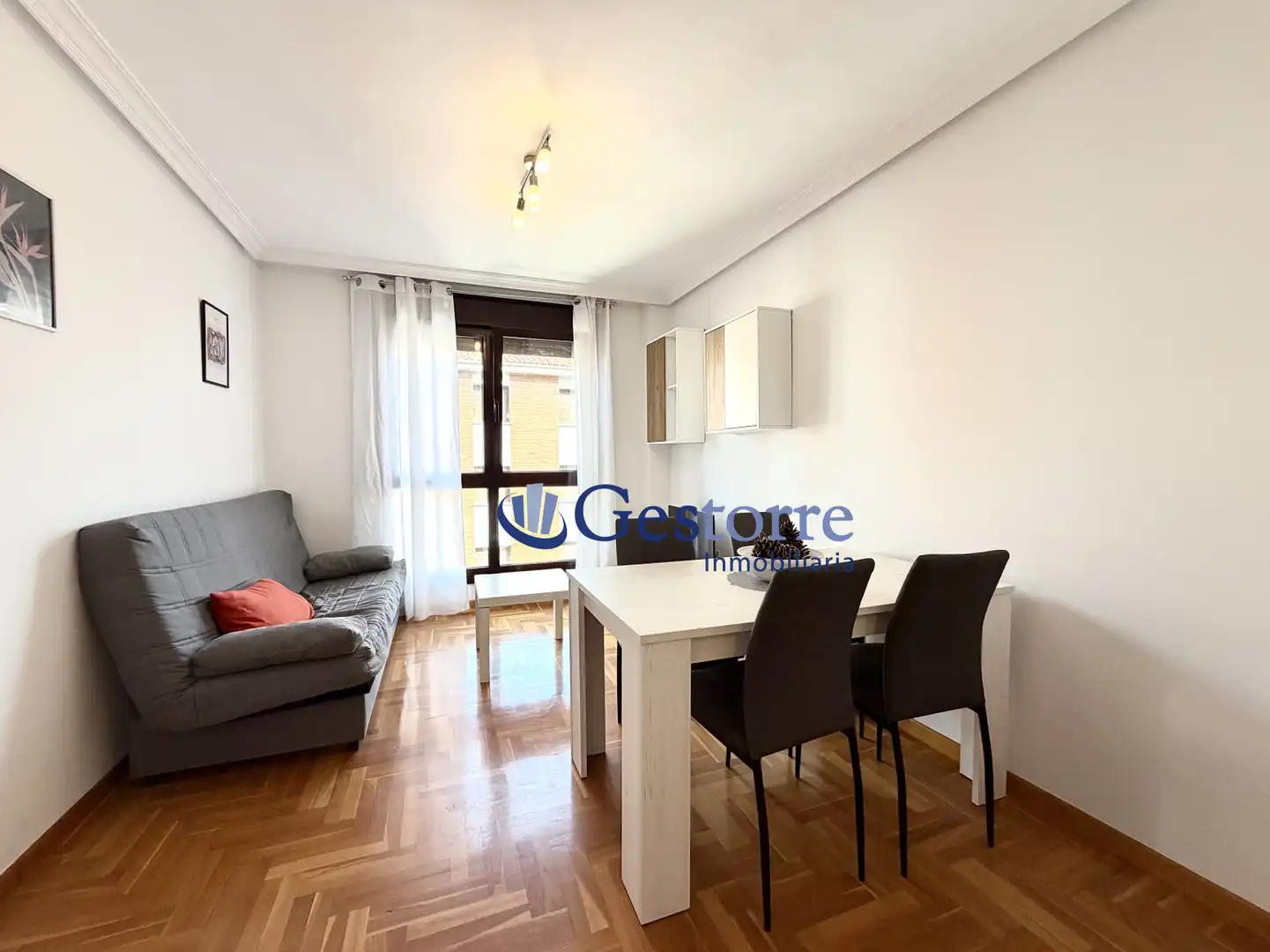 Living room of Flat for rent in Oviedo   with Heating and Furnished