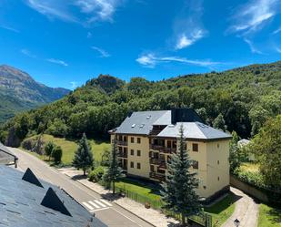 Exterior view of Flat for sale in Sallent de Gállego