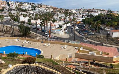 Vista exterior de Apartament en venda en Adeje amb Terrassa i Piscina