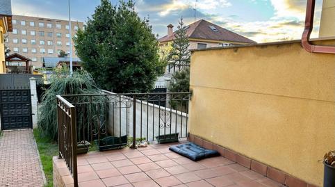 Foto 4 de Casa adosada en venda a Calle Ramon Carnicer  en  Ponferrada, Centro, León