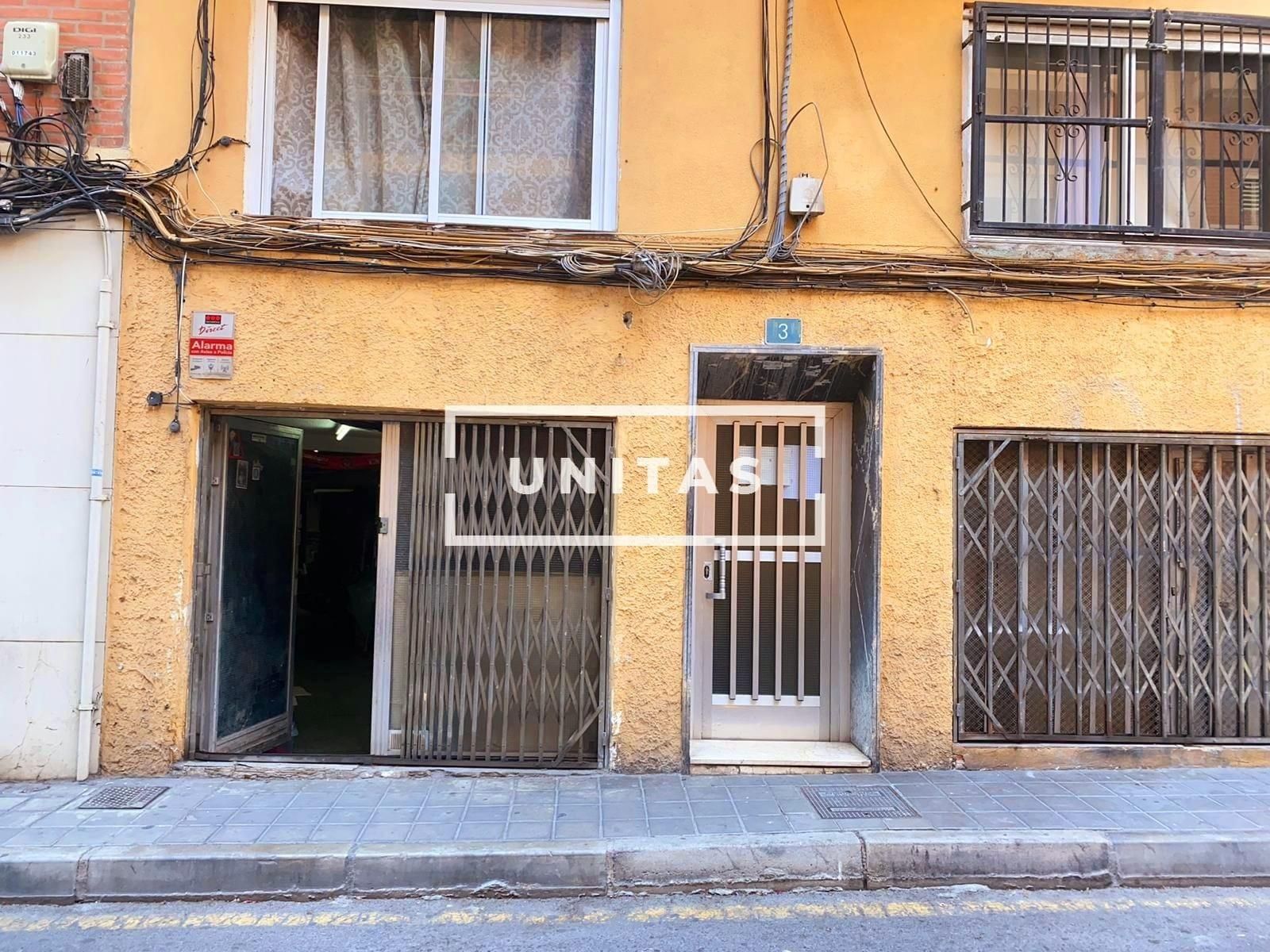 Vista exterior de Local en venda en Alicante / Alacant amb Moblat