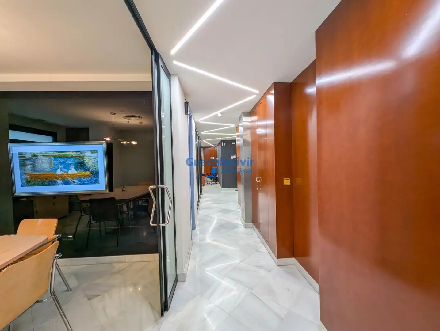 Flat for sale in Sevilla  with Air Conditioner and Alarm