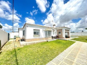 Chalet en venta en Los Franceses – La Vega