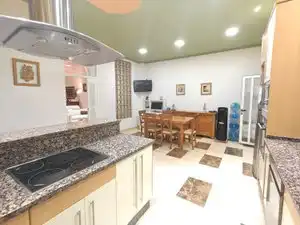 Cuina de Casa adosada en venda en Valencia amb Aire condicionat, Calefacció i Parquet