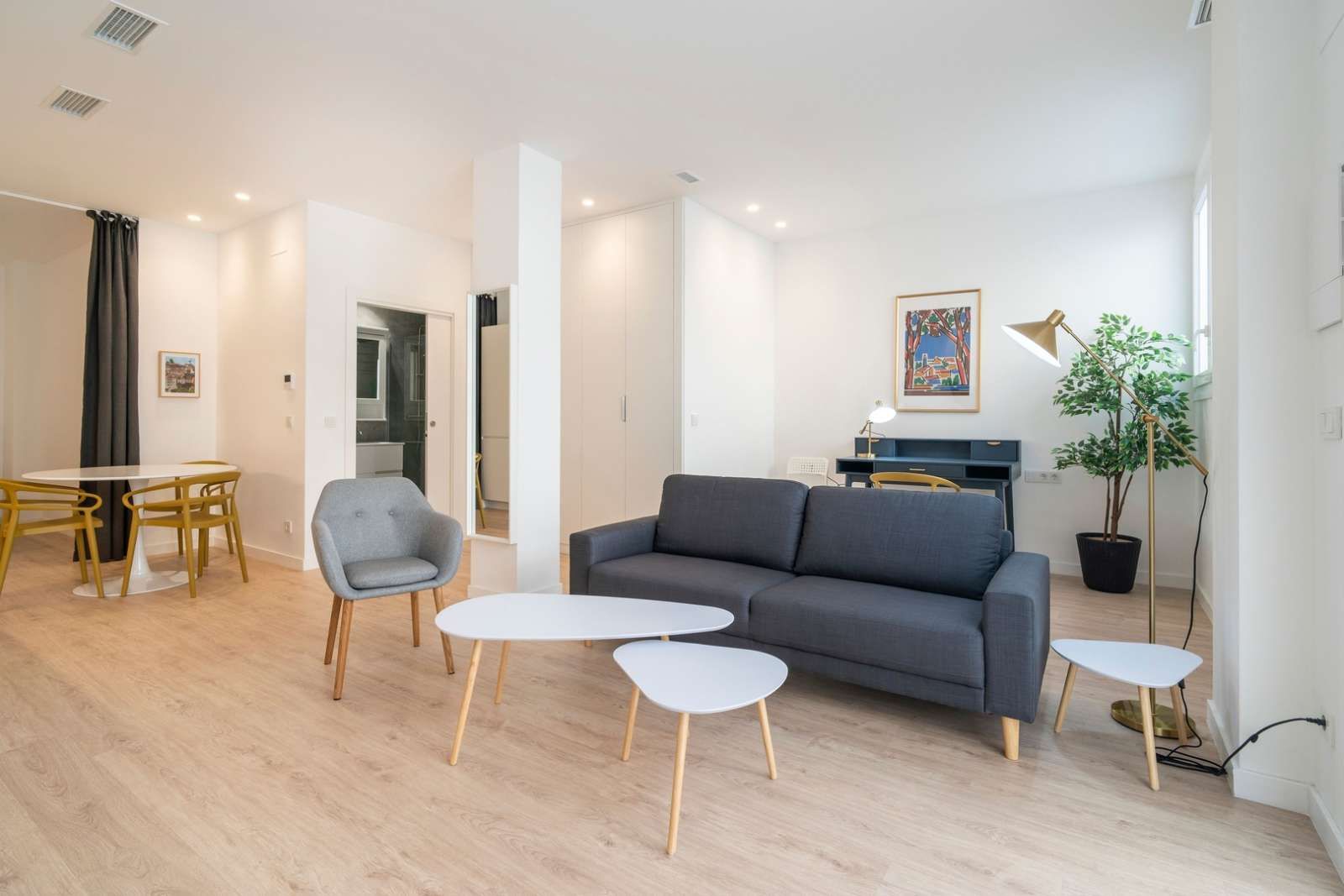 Sala d'estar de Estudi per a compartir en  Valencia Capital amb Aire condicionat, Calefacció i Terrassa