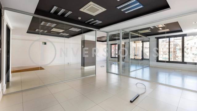 Oficina en Alquiler en Calle Tarragona en Hostafrancs