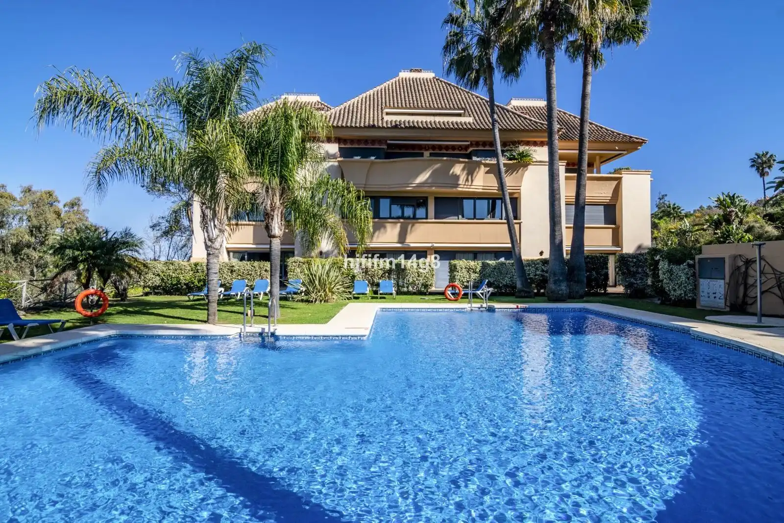 Jardín de Ático en venta en Marbella con Aire acondicionado, Trastero y Amueblado