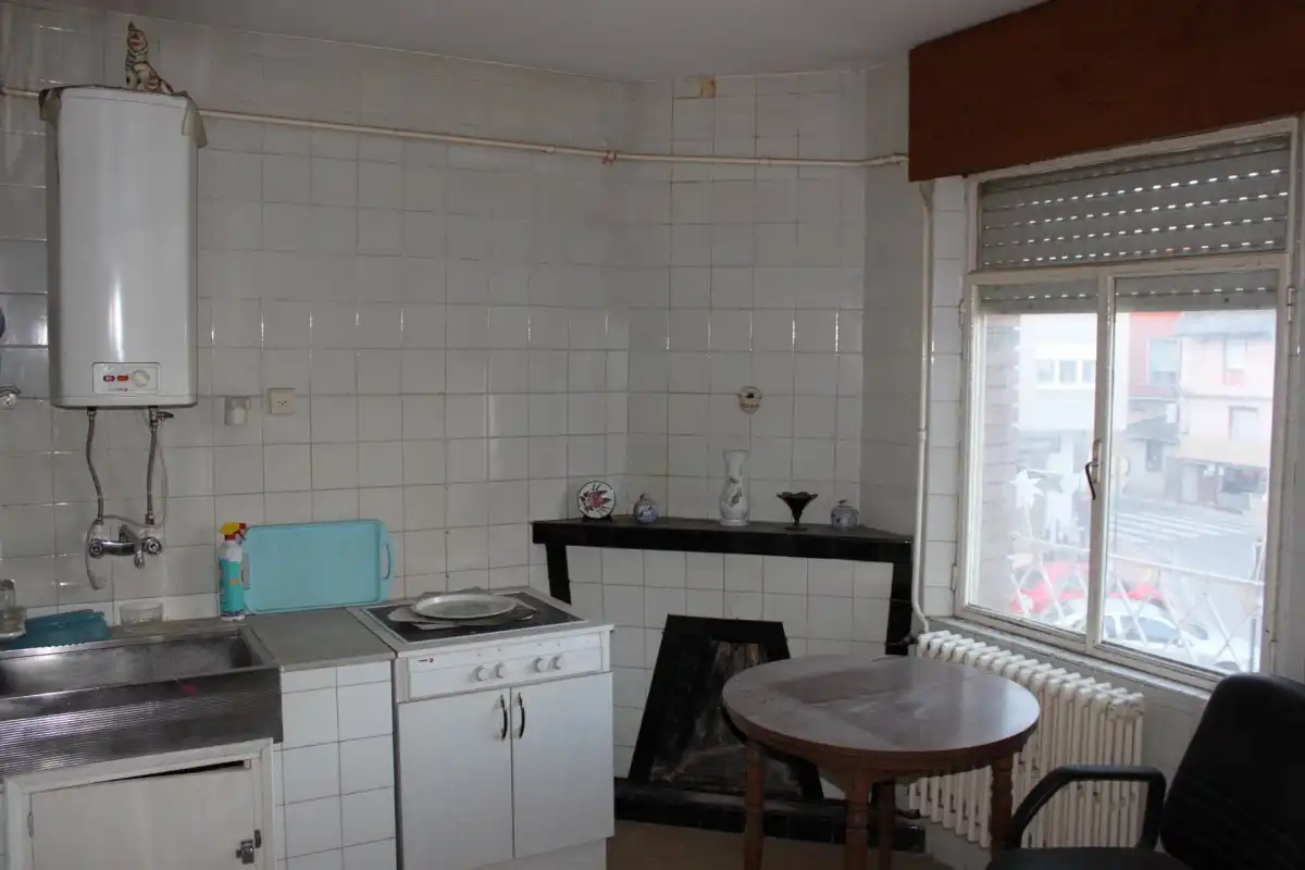 Cocina de Edificio en venta en Cacabelos