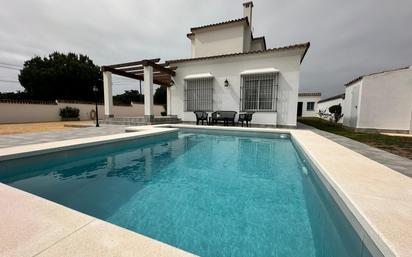 Schwimmbecken von Haus oder Chalet zum verkauf in Conil de la Frontera mit Terrasse und Schwimmbad