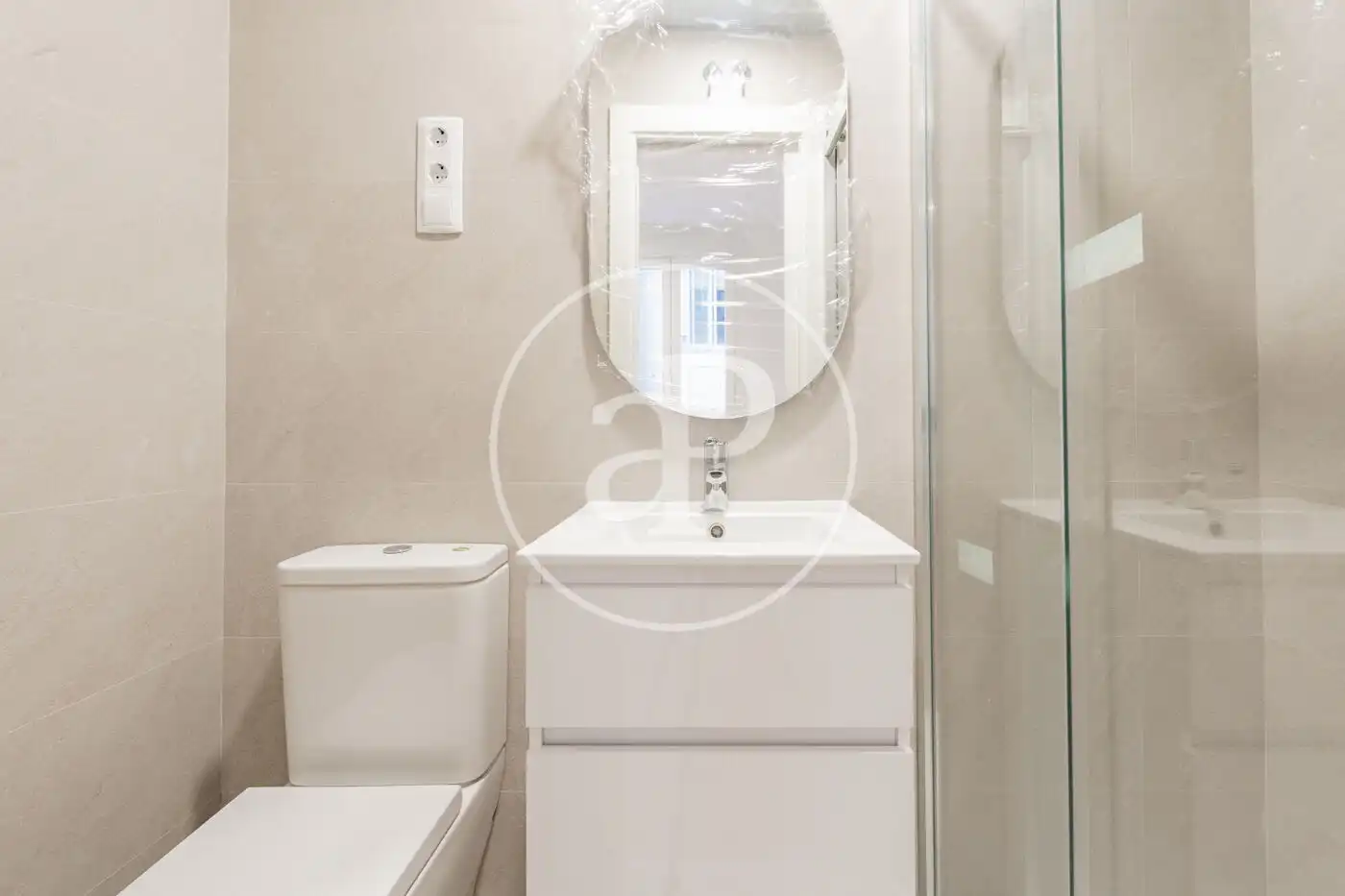 Baño de Piso en venta en Madrid con Calefacción y Amueblado