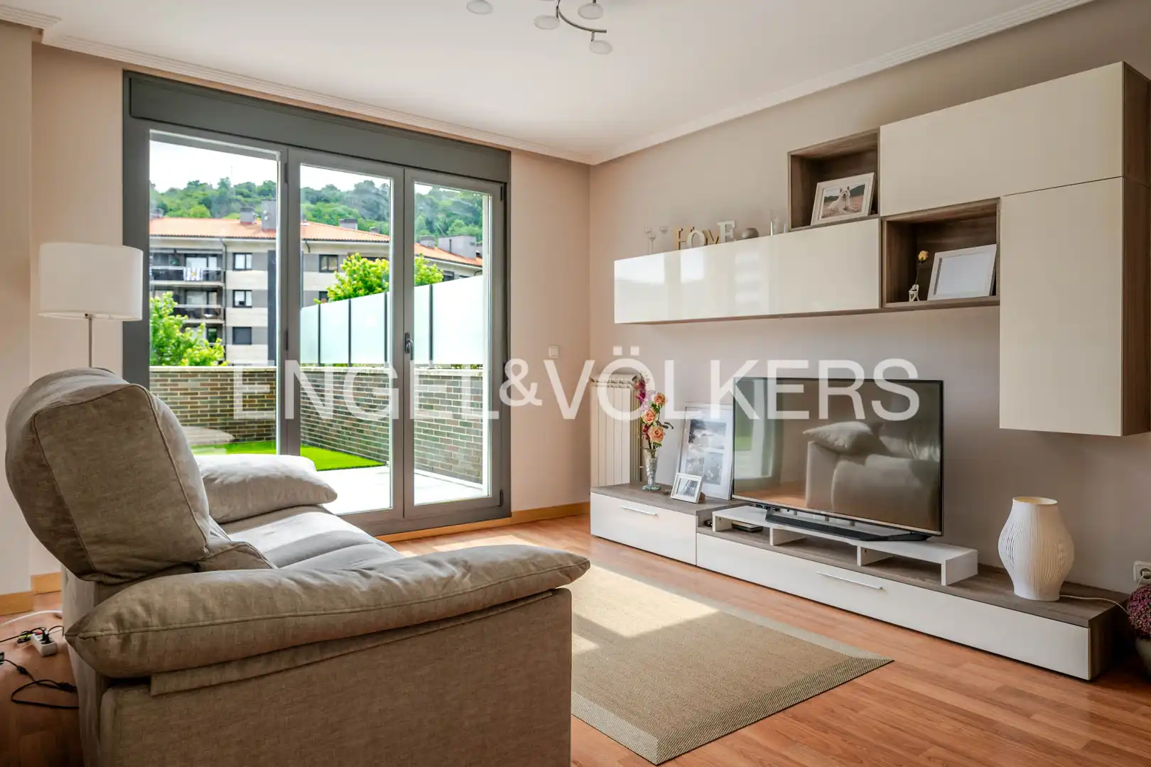 Sala de estar de Piso en venta en Astigarraga con Calefacción, Jardín privado y Terraza