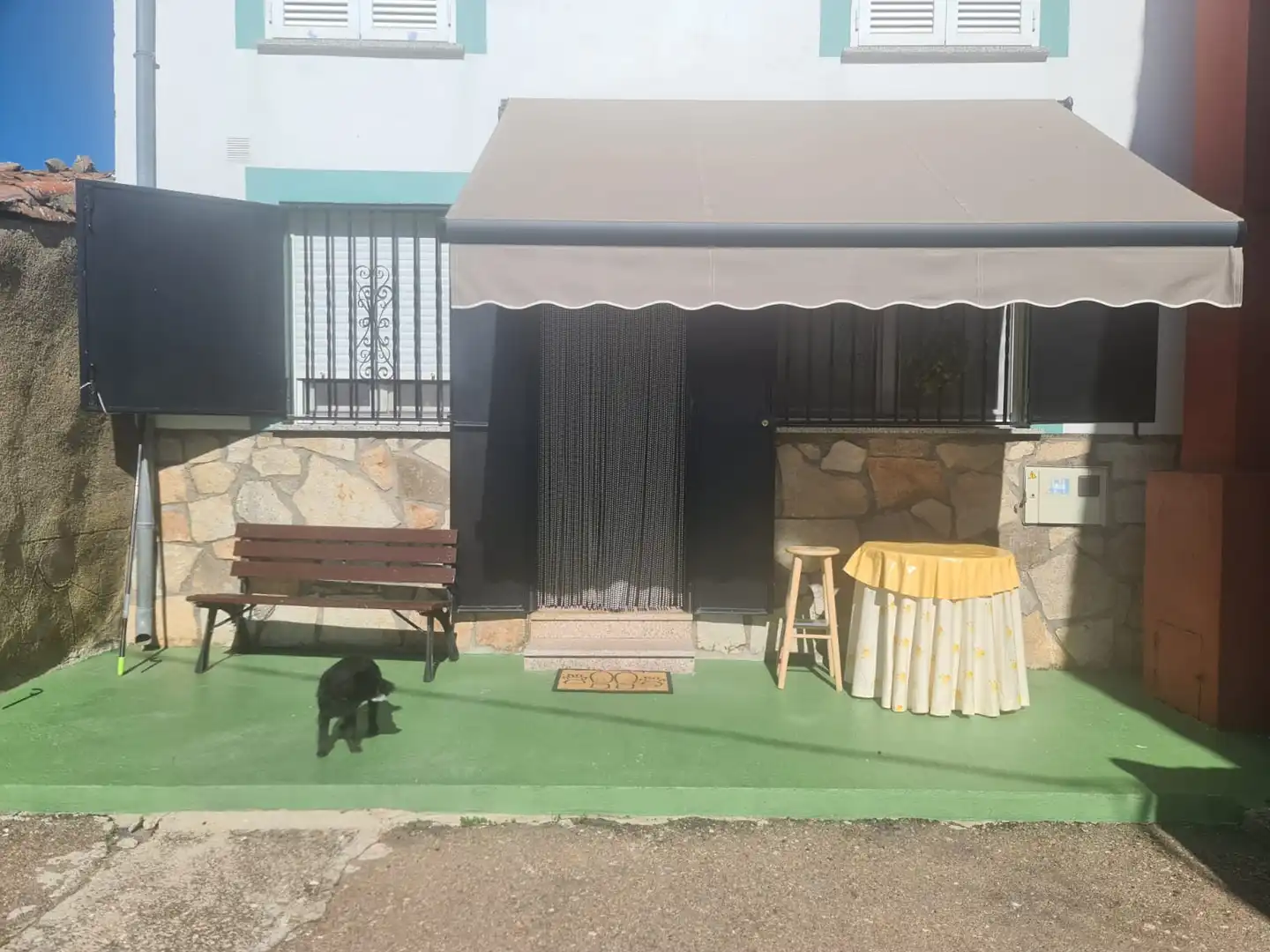 Exterior view of Houses for sale in La Cabeza de Béjar   with Furnished