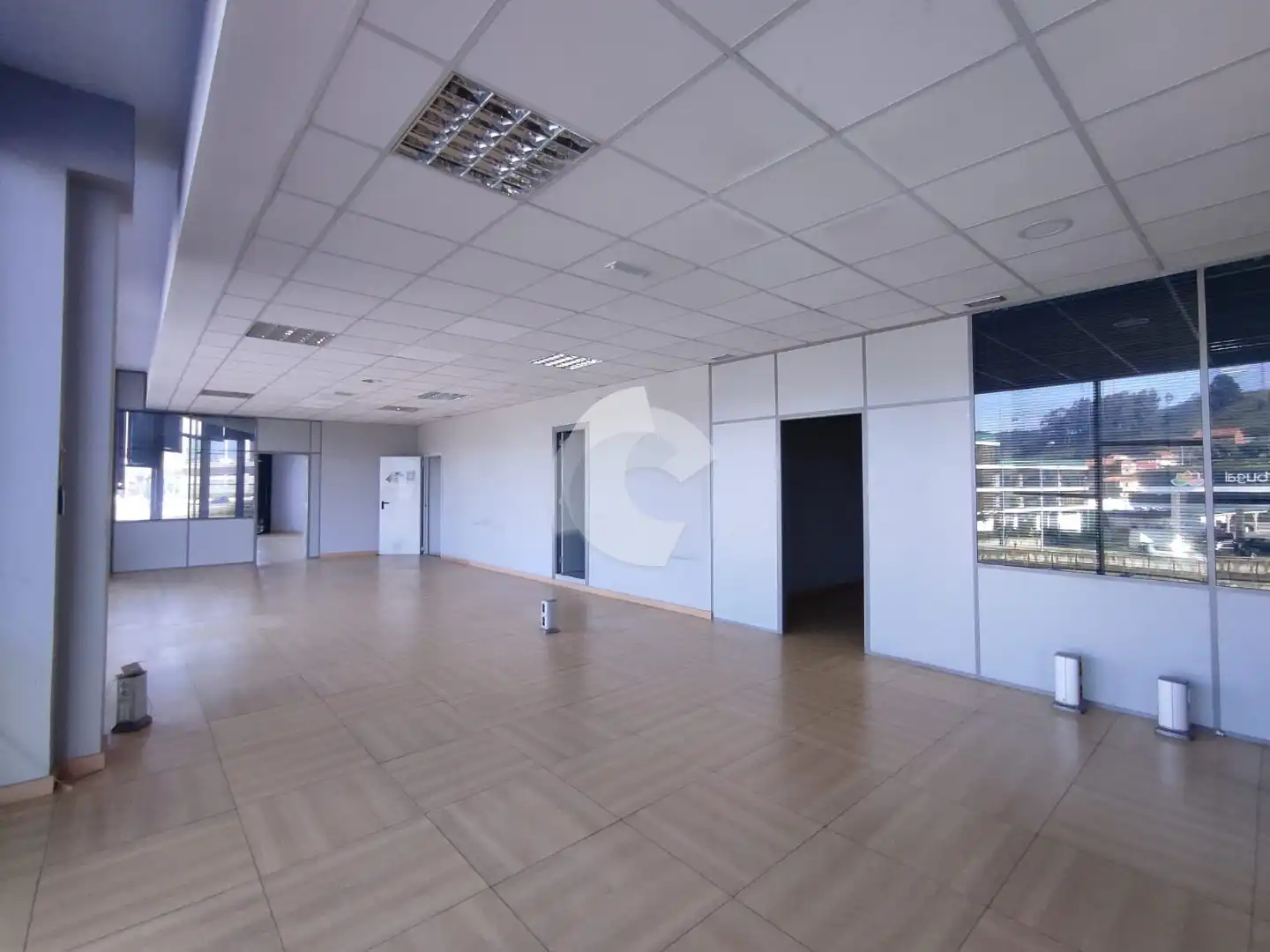 Büro zur Miete in Os Mallos, imagen 4
