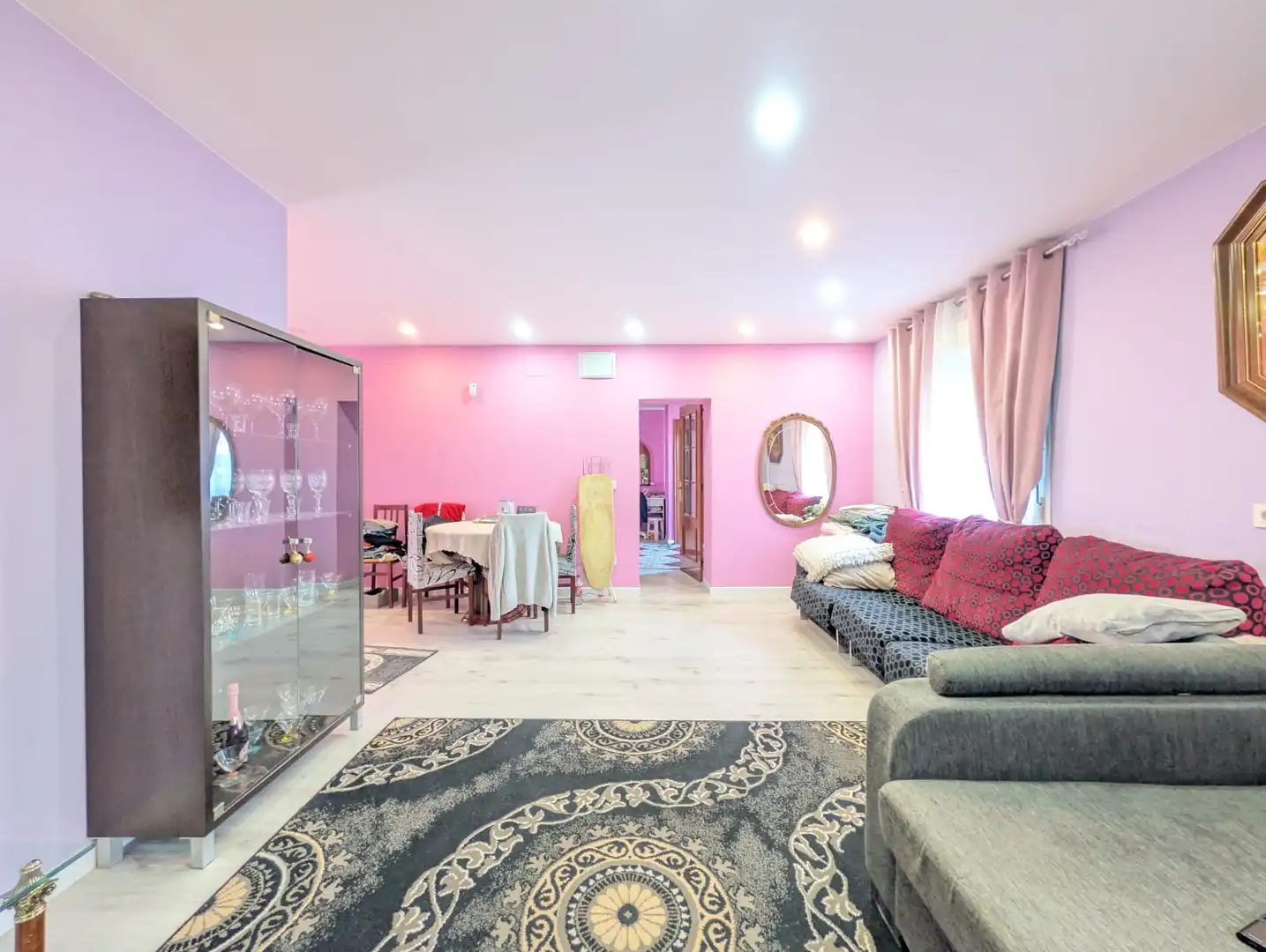 Sala d'estar de Casa o xalet en venda en  Zaragoza Capital amb Aire condicionat, Terrassa i Moblat