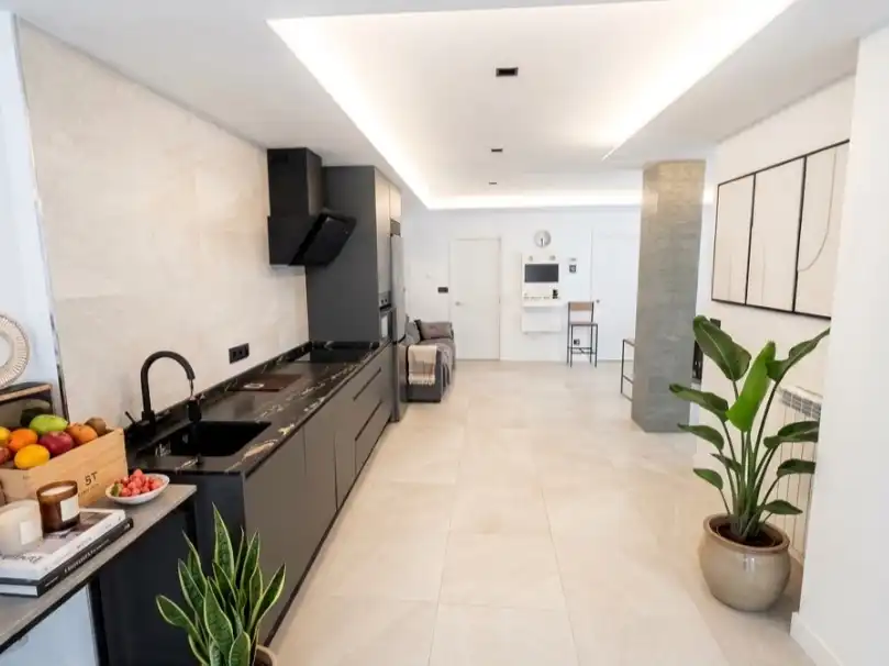 Cocina de Oficina de alquiler en Zaragoza con Aire acondicionado, Calefacción y Terraza