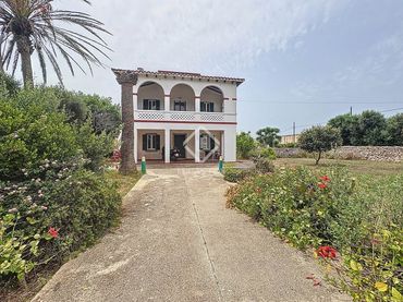 Villa con balcone in vendita a Ciutadella