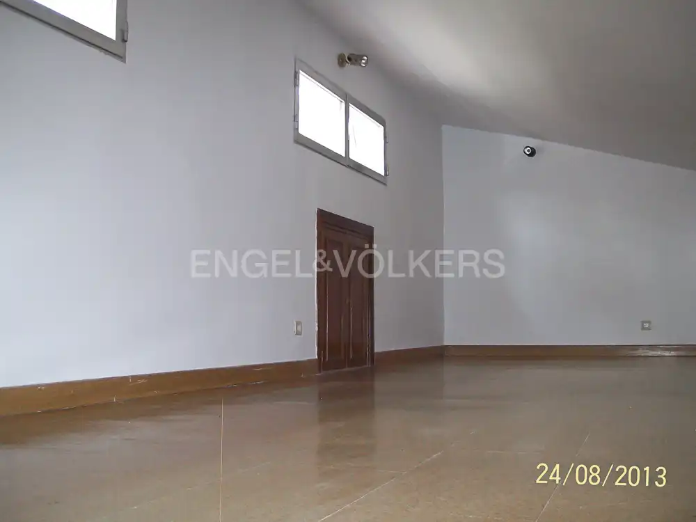 Houses for rent in Madrid  with Air Conditioner, Heating and Private garden