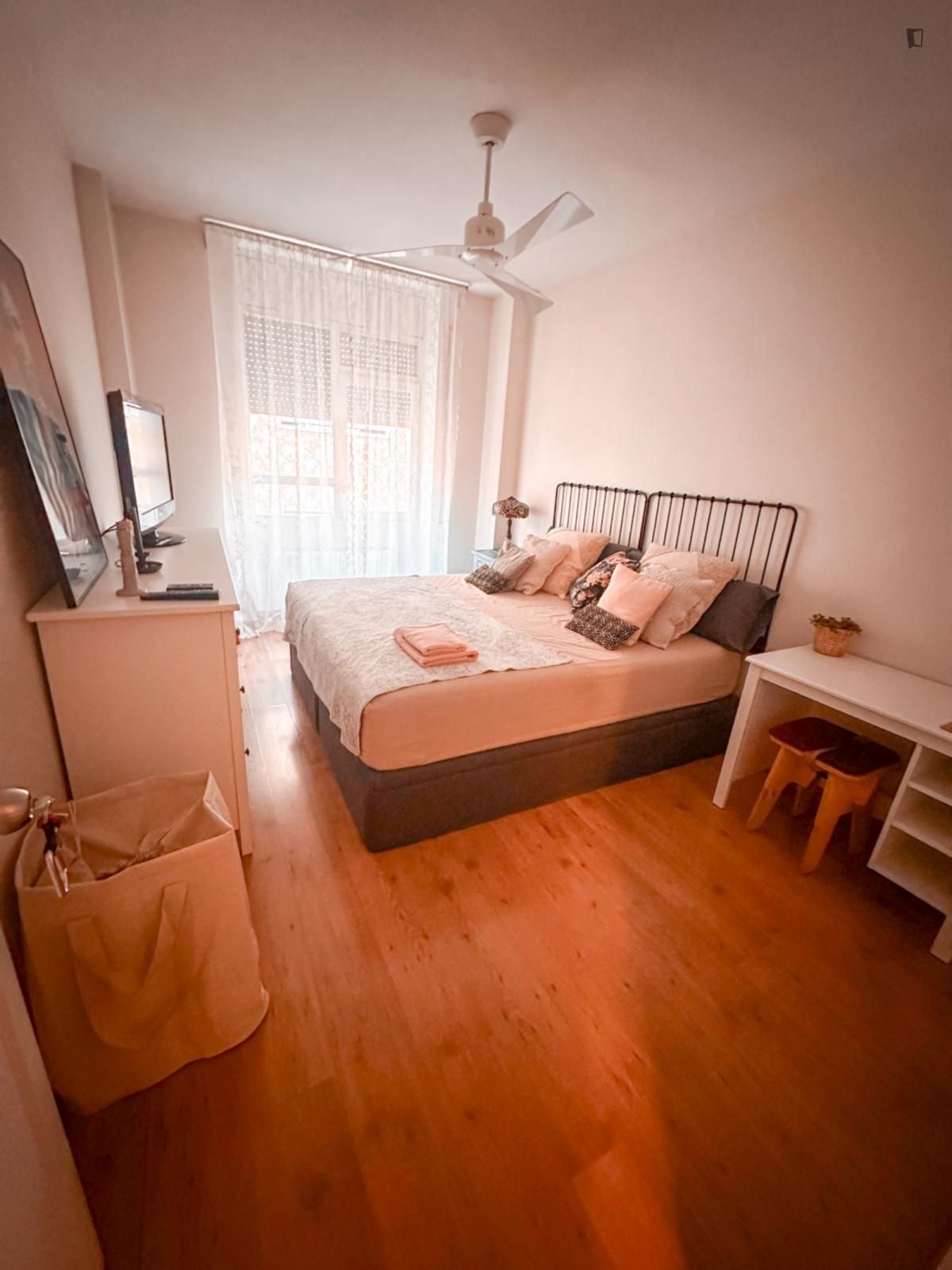 Apartment to share in Centre