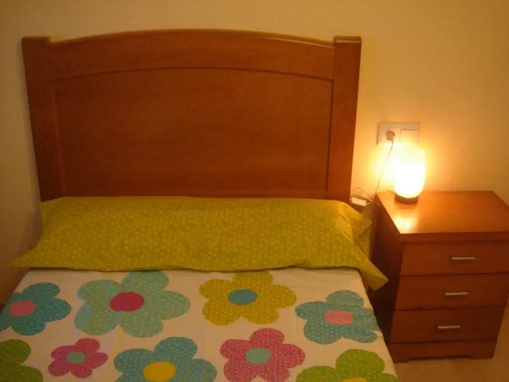 Schlafzimmer von Wohnung zur Miete in Granada mit Heizung, Terrasse und Möbliert