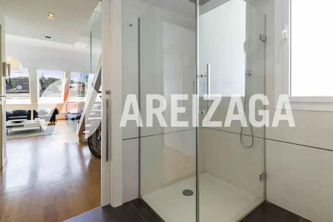 Baño de Ático en venta en Donostia - San Sebastián  con Aire acondicionado y Calefacción