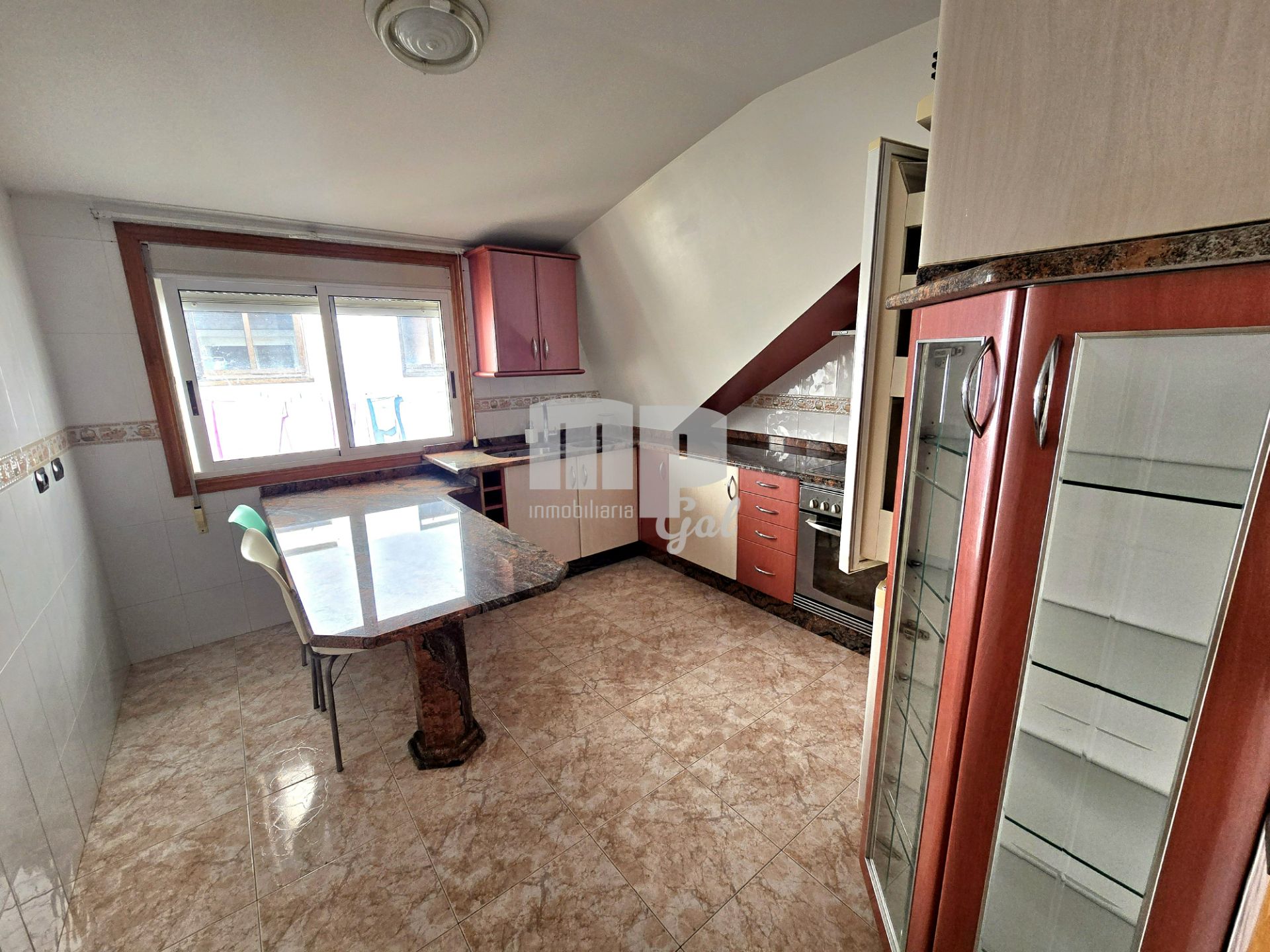 Cuina de Dúplex en venda en Vigo  amb Terrassa i Traster
