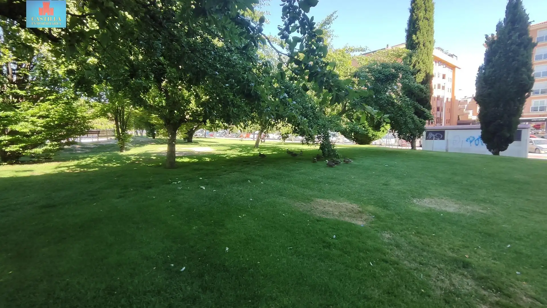 Piso en venta en Ávila con Calefacción, Jardín privado y Trastero