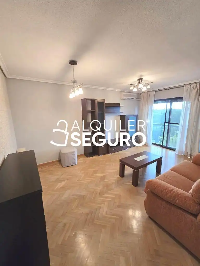Flat for rent in Descubrimientos, Saucar - Zarzuela